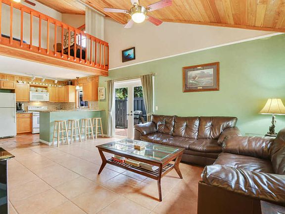 2nd image of 420 N Cypress Dr APT C