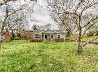 306 Scenic Dr, Rogersville, TN 37857