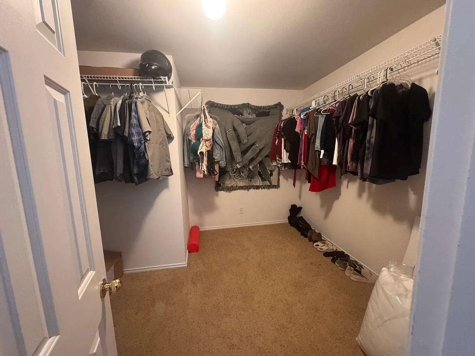 4 bed, 2736 sqft, $2,150 — Photo 3