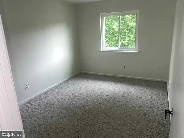 100 Conway Ct — Photo 13