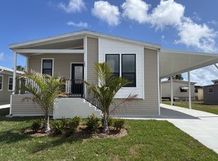 5423 43rd Dr N #522, West Palm Beach, FL 33404