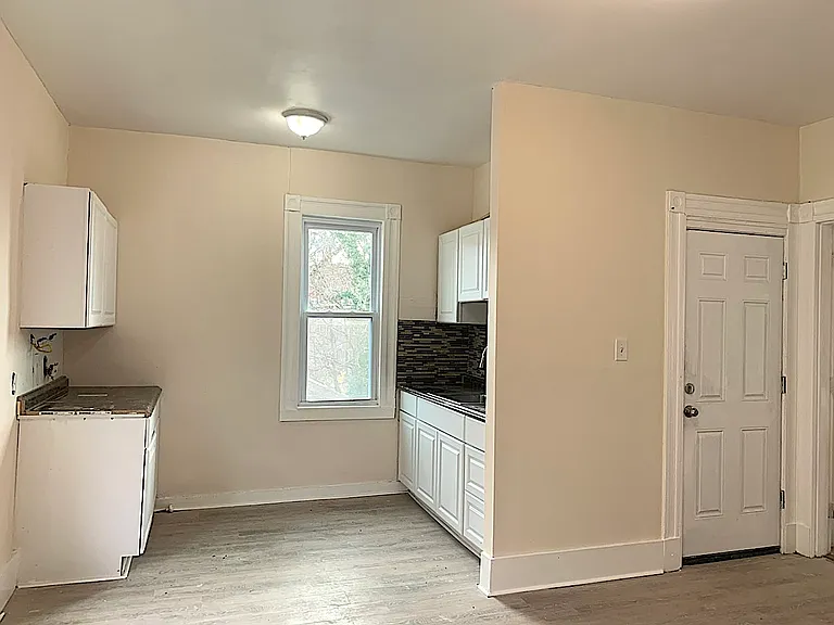 256 Edgewood Ave #1 — Photo 7
