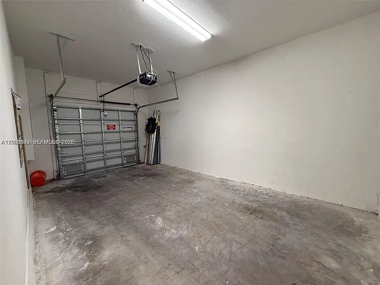 1100 SW 6th Ct #1100 — Photo 12