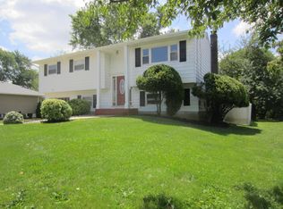 47 Koenig Ln, Freehold, NJ 07728