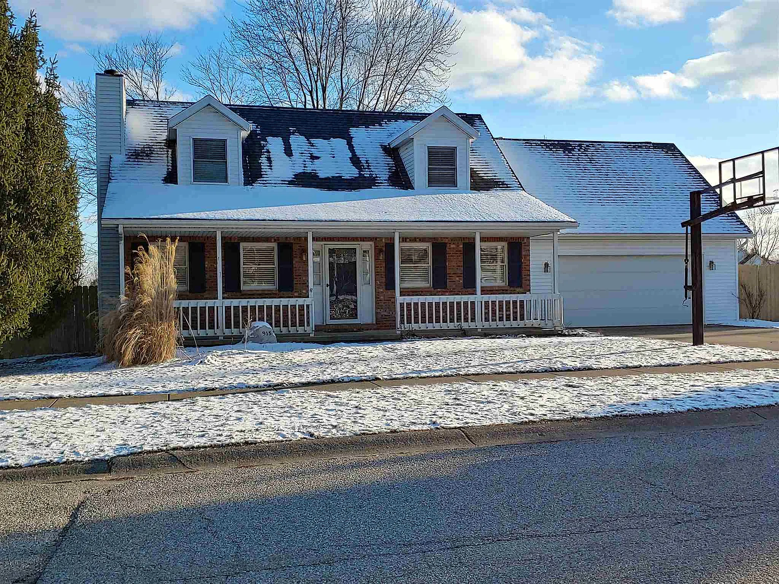 915 W Hedgewood Dr photo 1