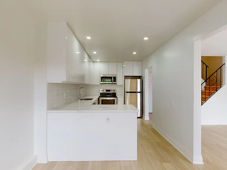 1259 Brant St #11 — Photo 12