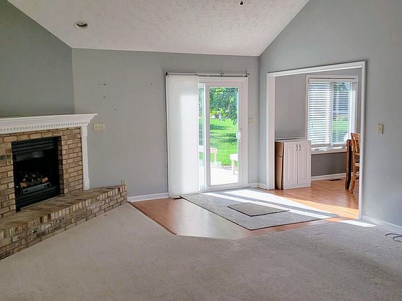 5th image of 598 Summit Dr
