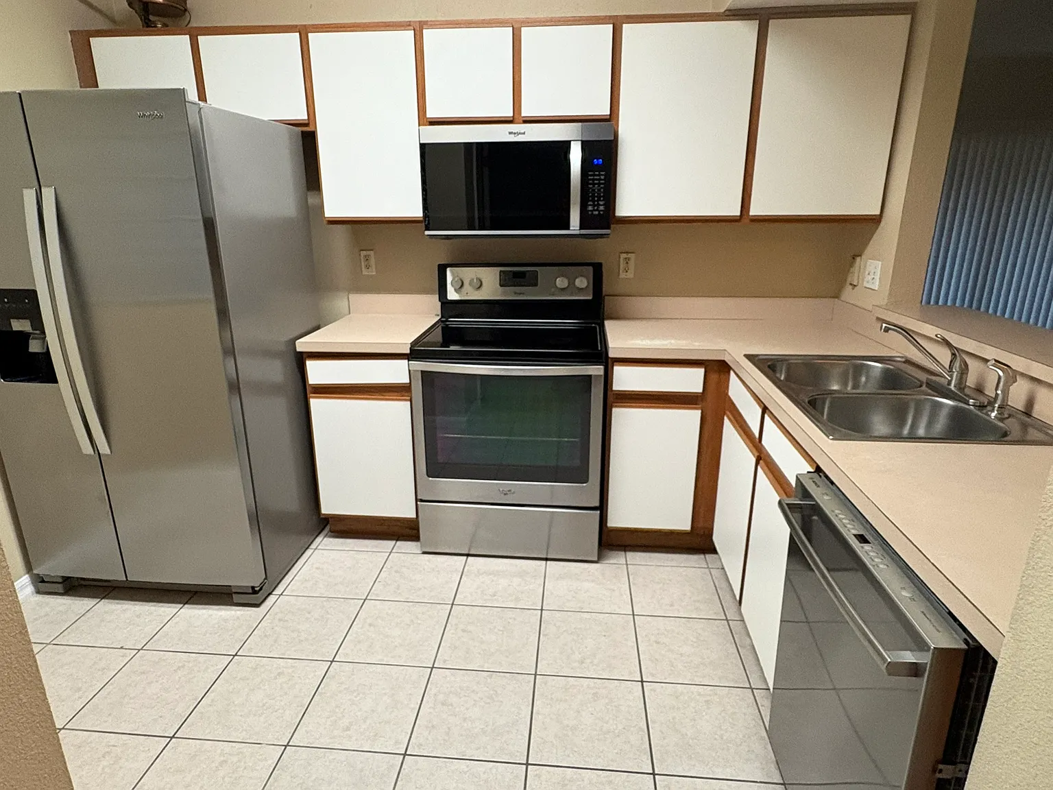 3 bed, 1151 sqft, $1,875 — Photo 4
