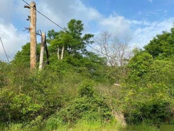 3rd image of 2983 N Highway 95a