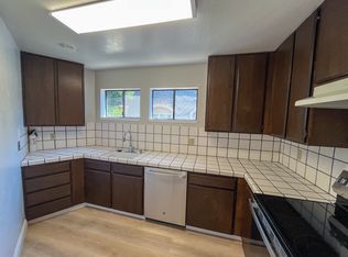 218 Tilton Ave APT 208, San Mateo, CA 94401