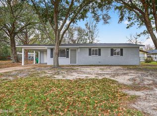 3815 Pineview Dr, Pascagoula, MS 39581