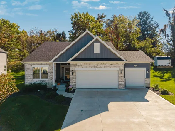 791 Francis Dr, Heath, OH 43056