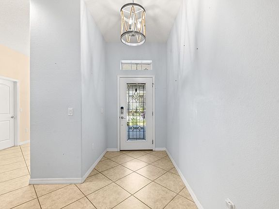 4th image of 1184 Overdale Rd