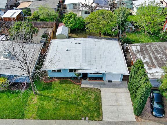 3rd image of 341 Hemlock Street