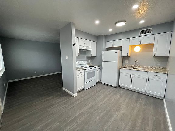2nd image of 4211 Mesa Grande Pl SE APT 1