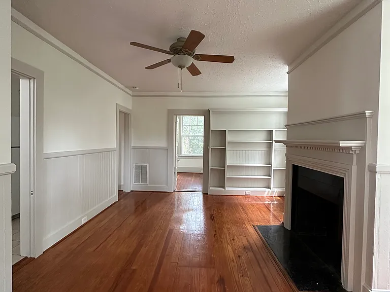 518 Palmetto Ln SW #3 — Photo 4