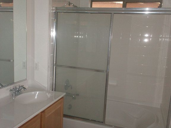 8058 Diamond Gorge Las Vegas Home rental Bath2_03132016