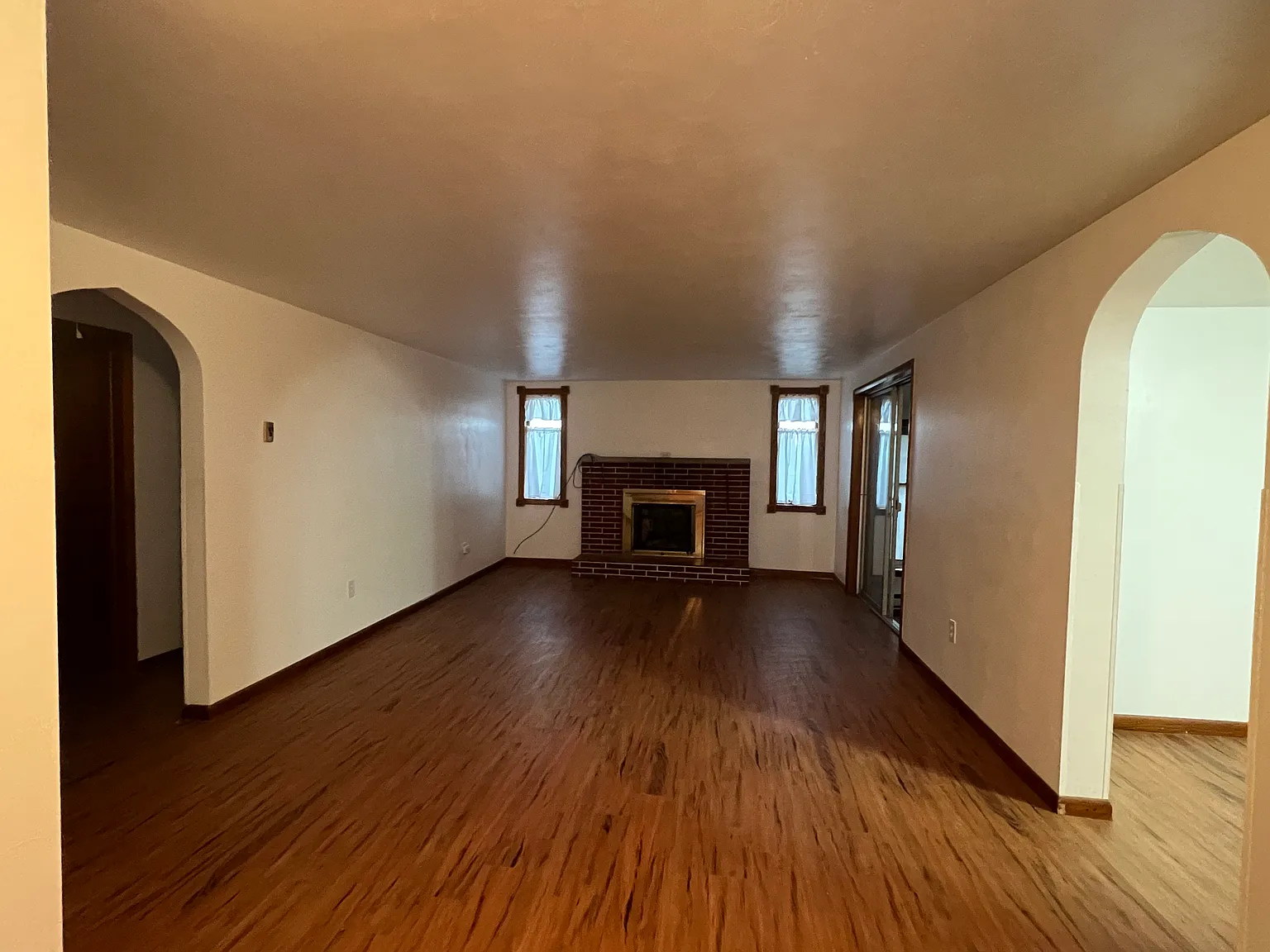 2 bed, 1304 sqft, $1,300 — Photo 2