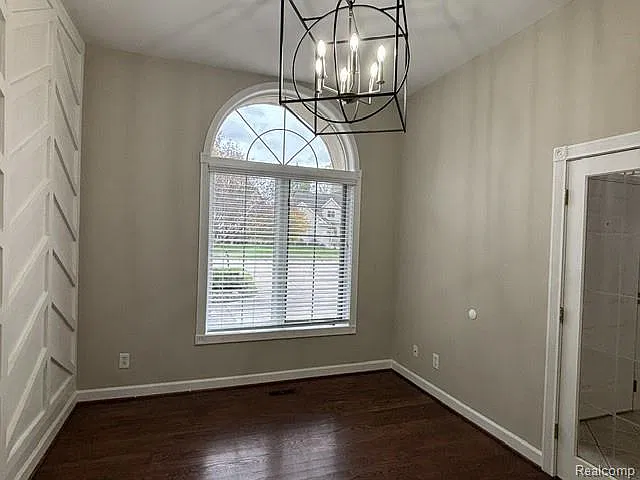 3 bed, 4.0 bath, 3253 sqft, $3,000 — Photo 3