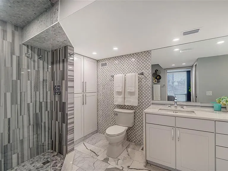 1111 N Gulfstream Ave #4E — Photo 14