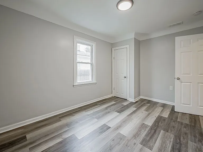 23352 Powell Ave — Photo 5