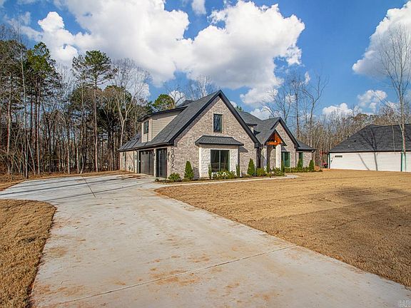 3rd image of 3092 Avilla Manor Trl
