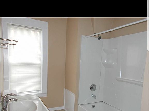4th image of 5110 Hope Ave