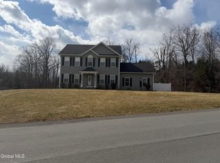 902 Shardon Court, Schenectady, NY 12306