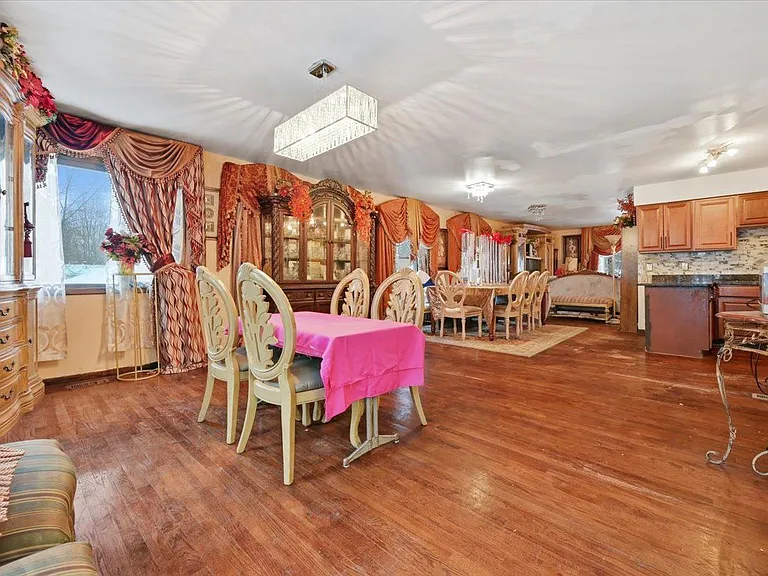 21428 Lundy Dr — Photo 12
