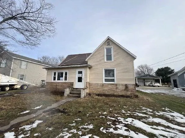 53441 Fulton Rd, Leonidas, MI 49066