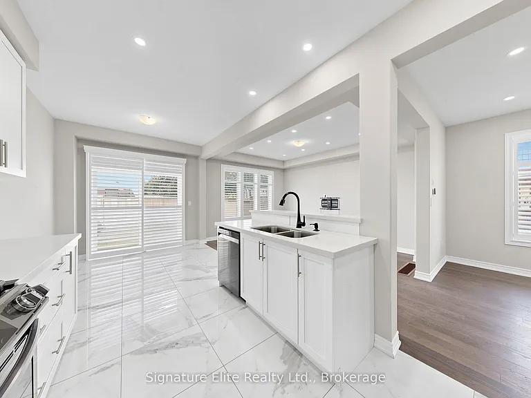 44 Cotton St #A — Photo 15