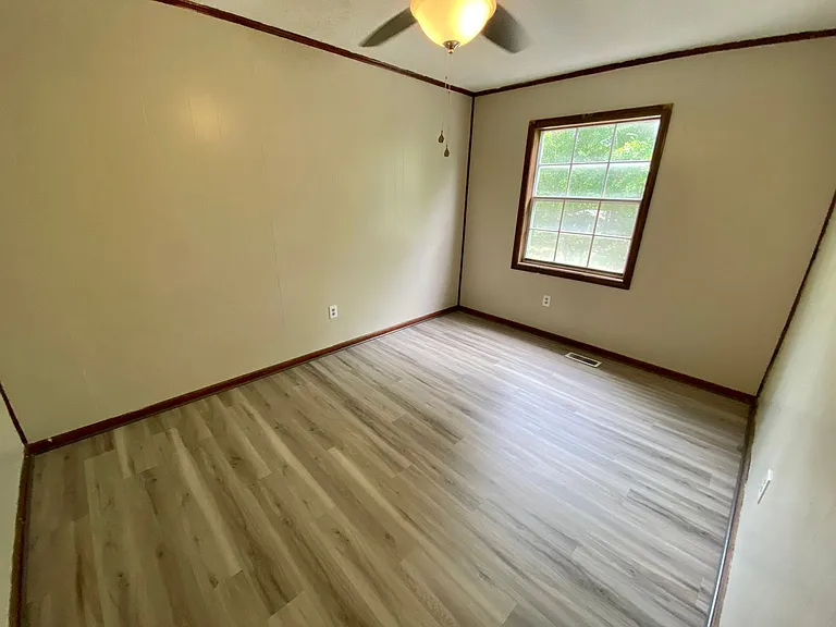 115 Ballenger Rd — Photo 12