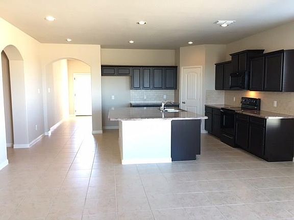 4th image of 5150 Royal Springs Dr