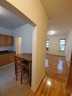Rented by Astoria Realty | media 8
