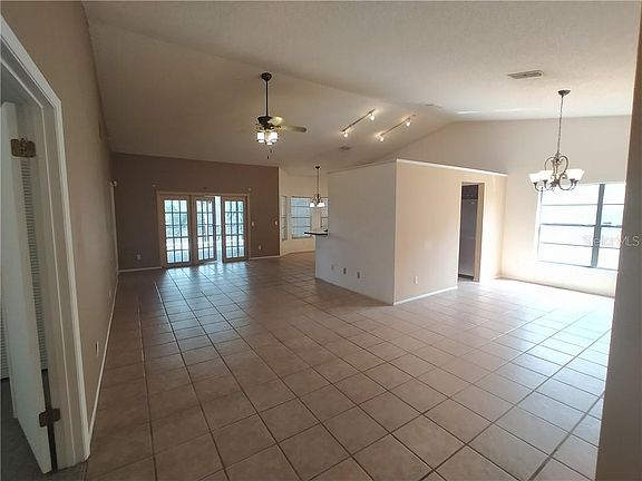 2nd image of 1568 Margarete Crescent Dr