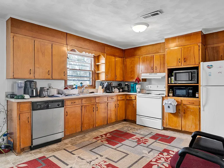 408 Harding Ave #416 — Photo 6