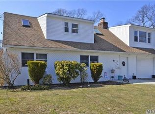 412 Seaford Ave, Massapequa, NY 11758