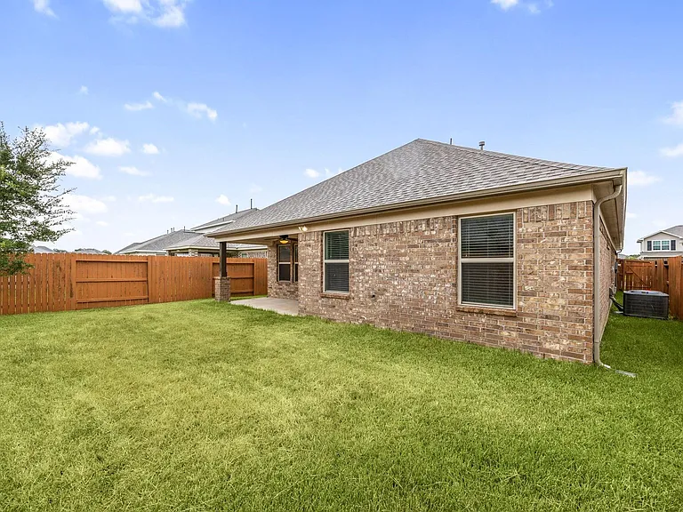 32659 Timber Point Dr — Photo 18