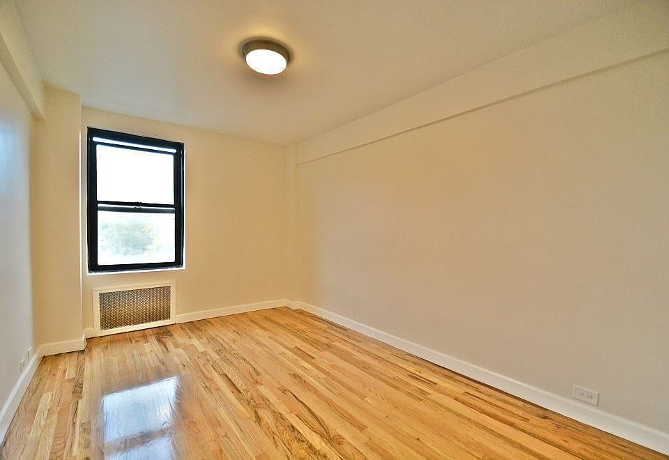 2nd image of 99 Lafayette Ave APT 4F