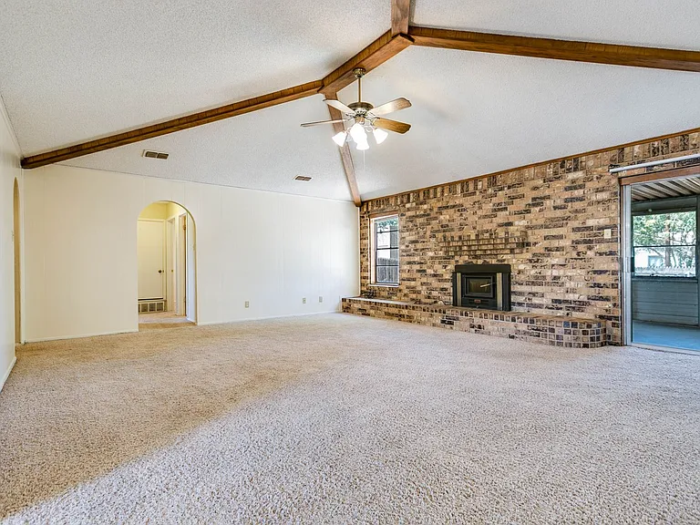 3846 Deerfield Rd — Photo 4