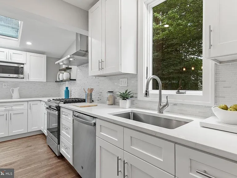 408 S Cleveland St — Photo 8