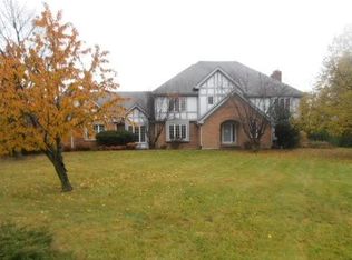 5 Concord Ct, South Barrington, IL 60010