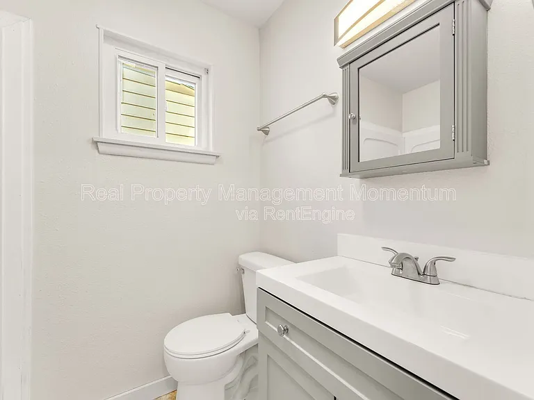 1610 E Nora St — Photo 15
