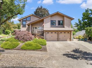 3327 Hillcrest Way, Forest Grove, OR 97116