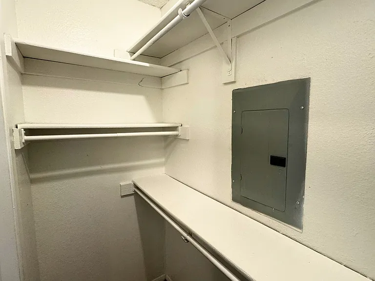Santa Fe Apartments — Photo 28