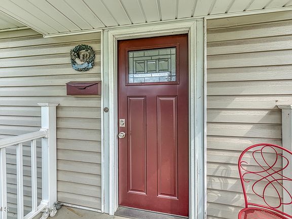 4th image of 509 W C St