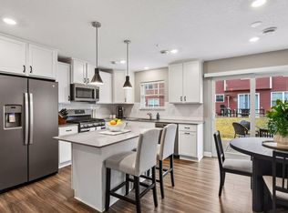 9494 Bridle Way, Victoria, MN 55386