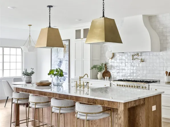 4556 Laren Ln, Dallas, TX 75244