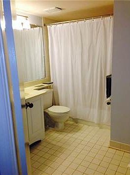 4th image of 4104 Glenmoor Dr #4104