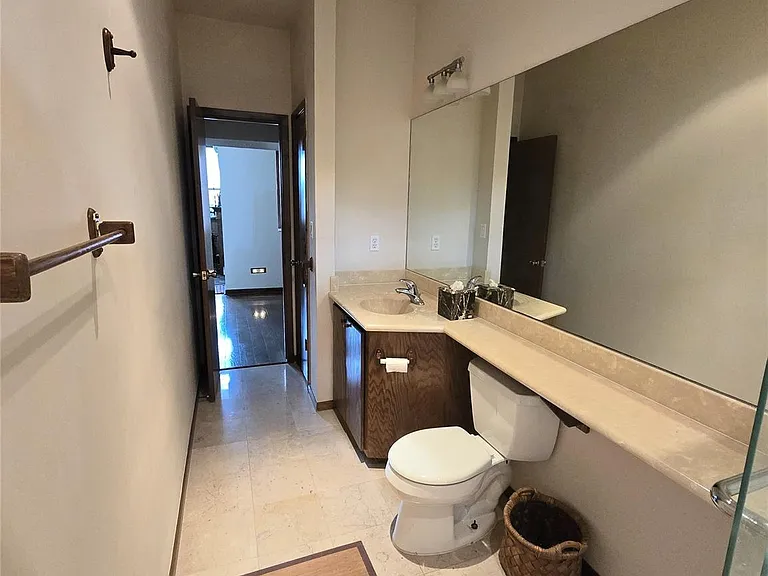 3231 Hemingway Dr — Photo 17